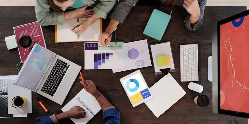 Customer reactions help campaigns spread naturally